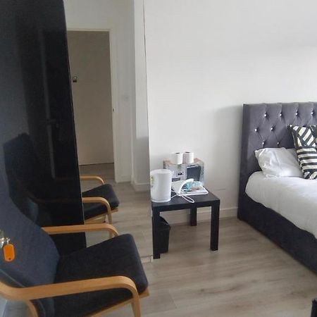 Free Car Park And Walk To Coop, Etihad , Piccadilly Manchester Bagian luar foto